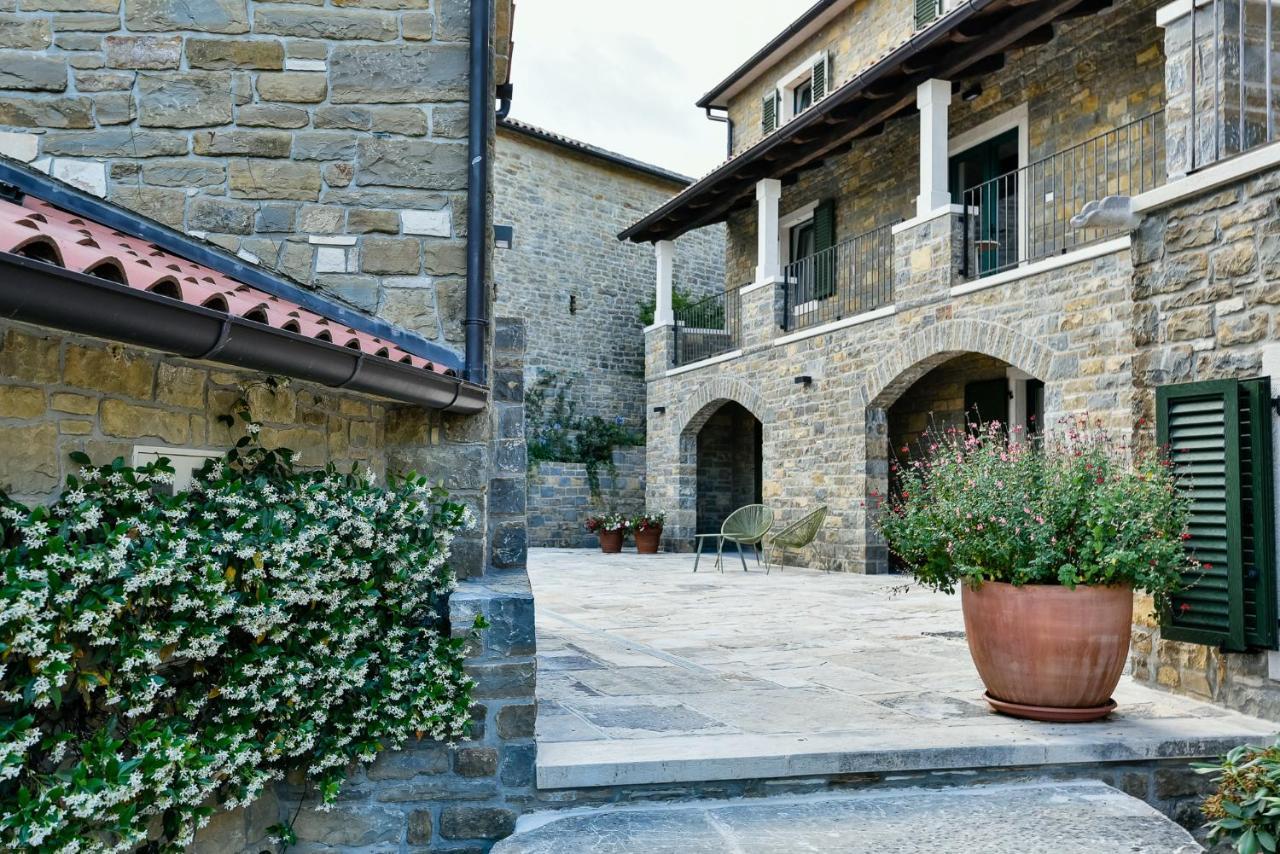 L'Abbraccio Della Quercia Apartment Momjan Exterior foto